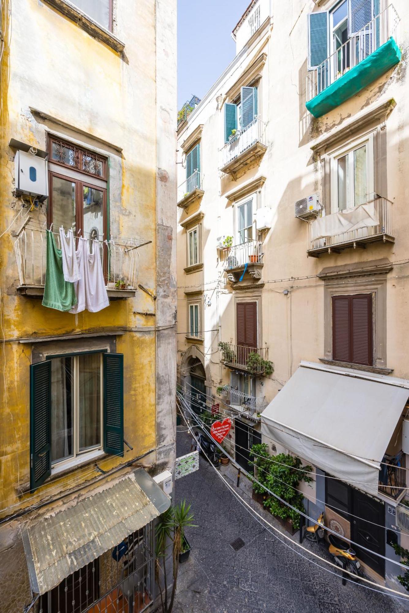 Leticia's By Wonderful Italy *